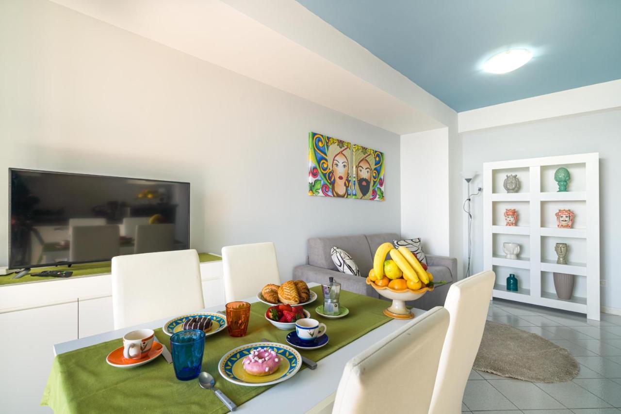 Loft Balcone Sul Mare Lägenhet Letojanni Exteriör bild